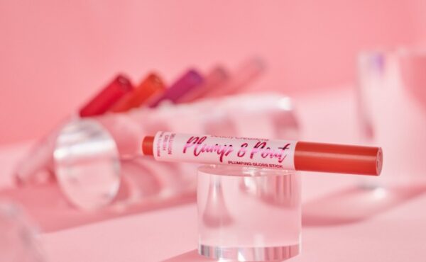 PLUM & POUT PLUMPING GLOSS STICK